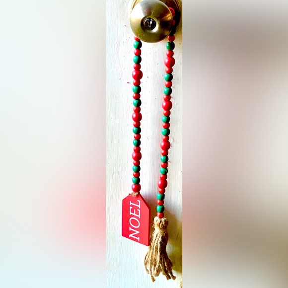 Christmas Noel Red Green Wood Bead Garland Twine Tassel Rustic Farmhouse Decor - Picture 2 of 2